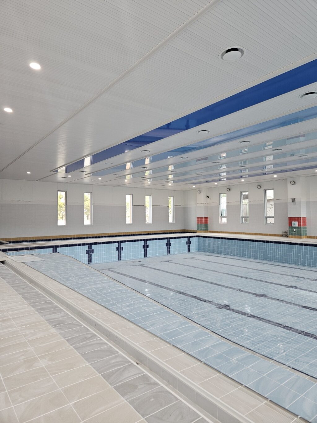 수영장 공사 모습