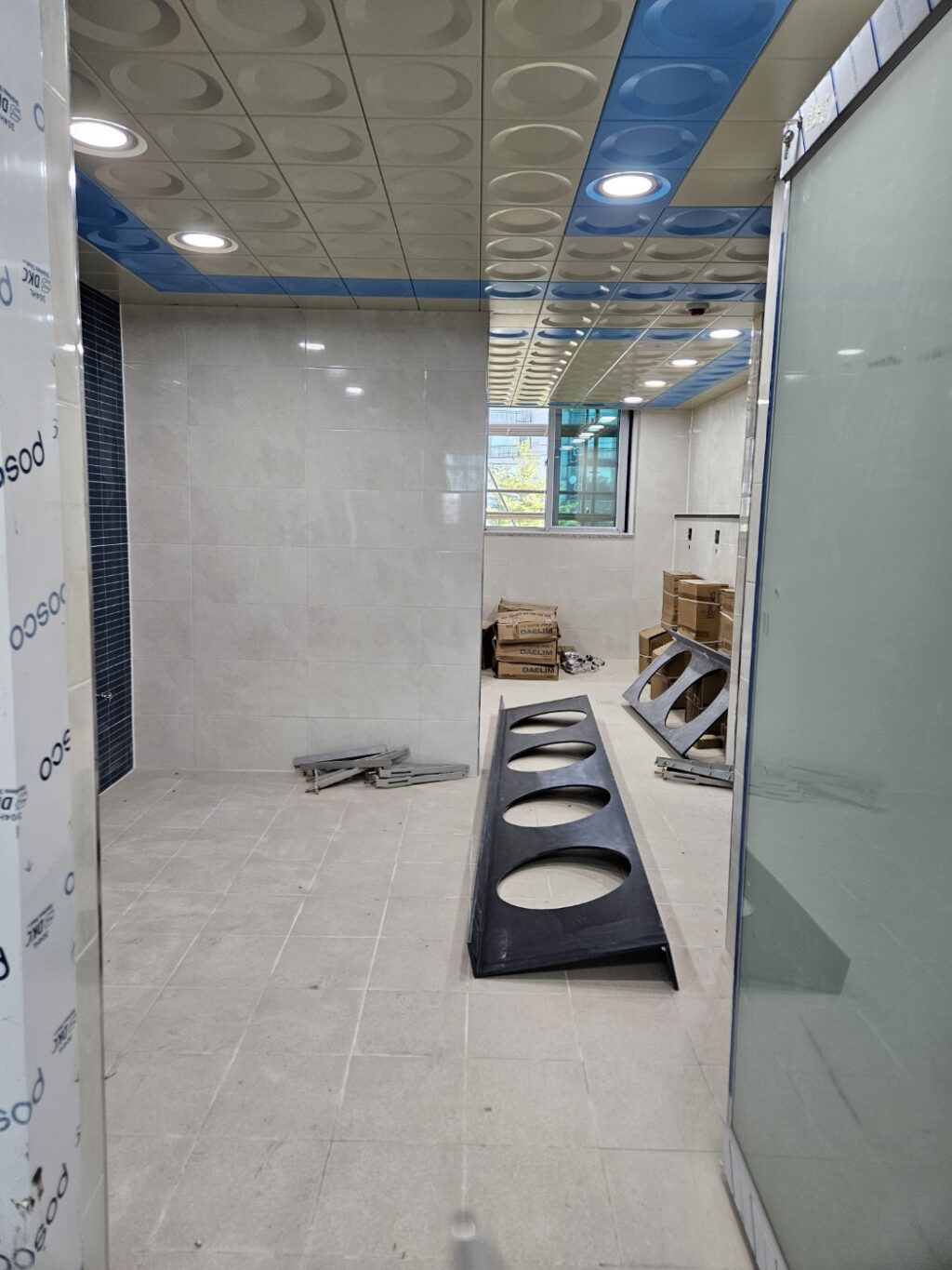 이천 학교 화장실 안 쪽 모습