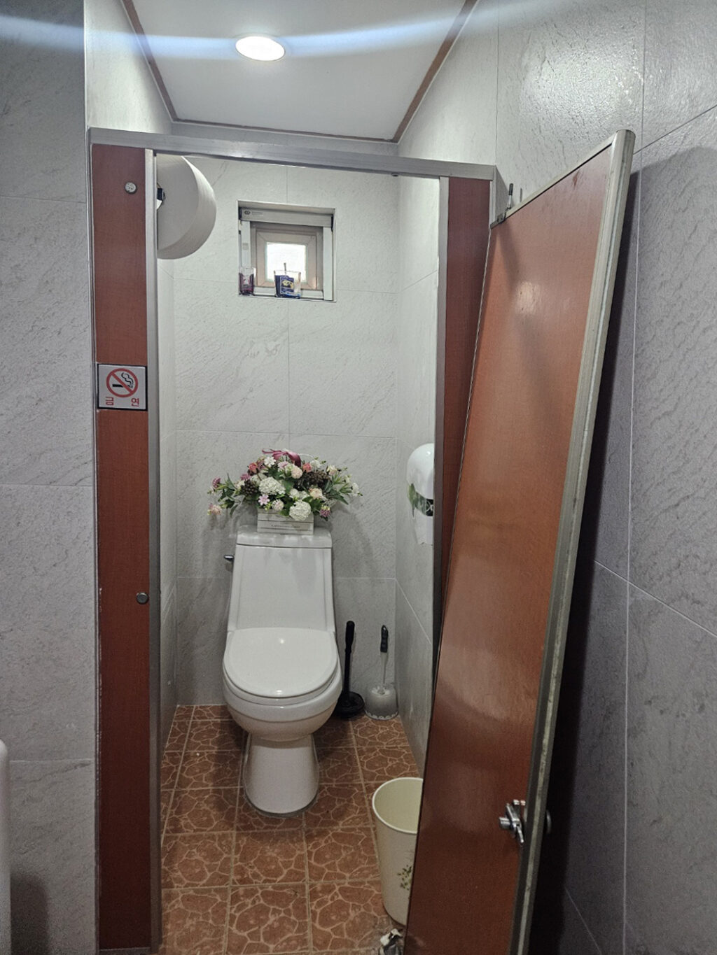 파주시(파주) 큐비클 식당 화장실 칸막이 시공 사례