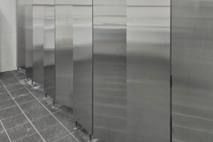 논산 큐비클] 내구성과 미학의 정점, 스테인리스(SUS) 화장실 칸막이 시공 후기