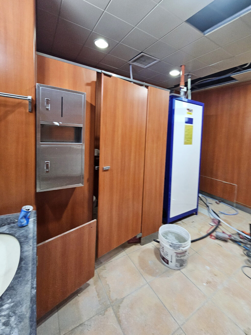 화장실 칸막이 큐비클 실측 할 장소 보일러실