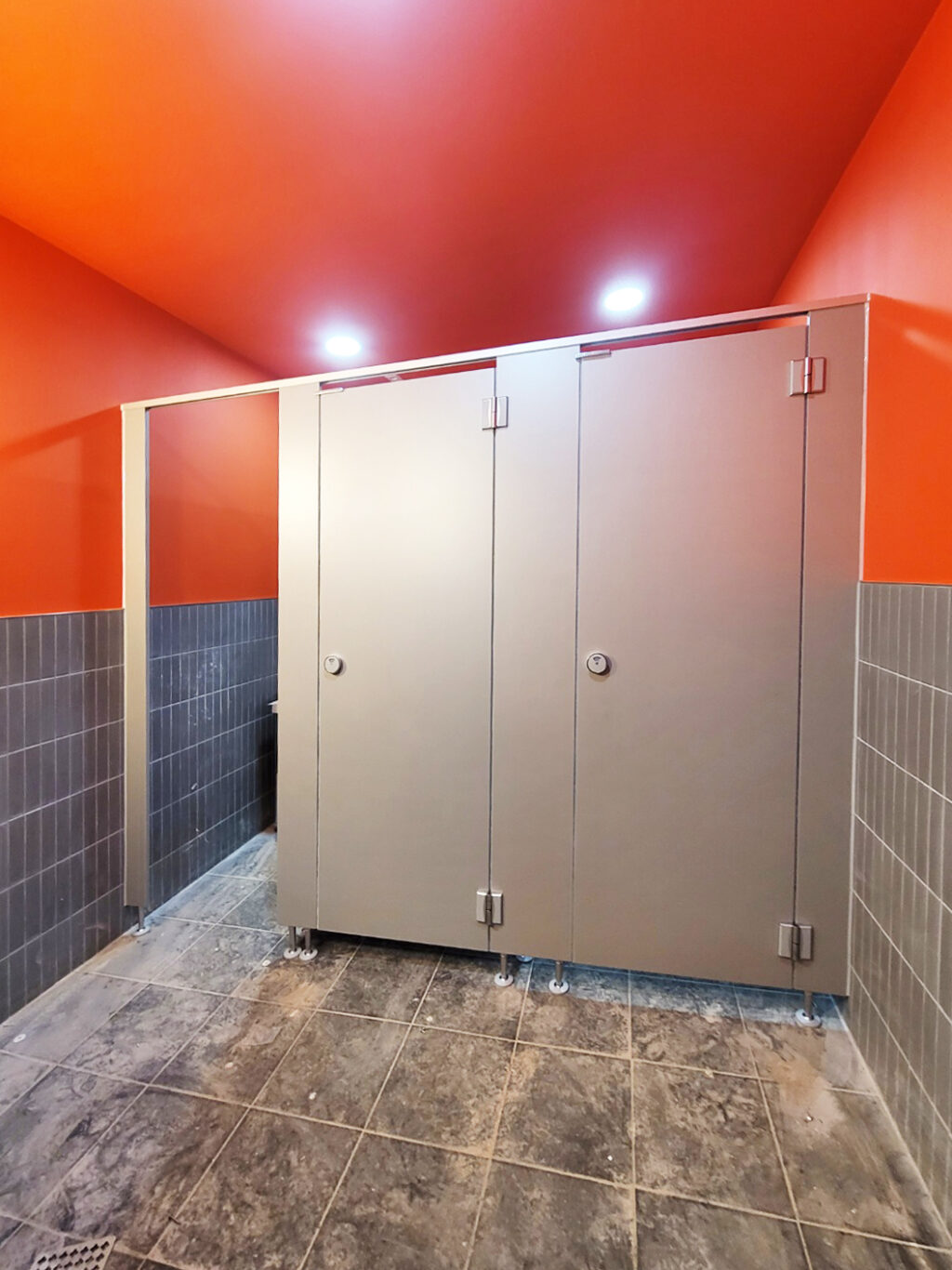 여자 큐비클 설치 완료 모습