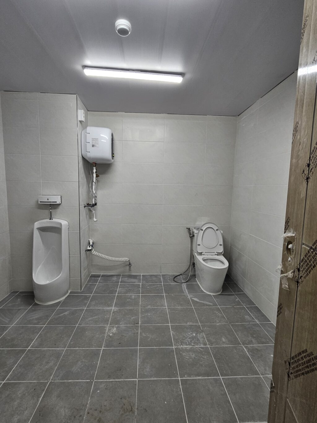 남자 화장실 모습