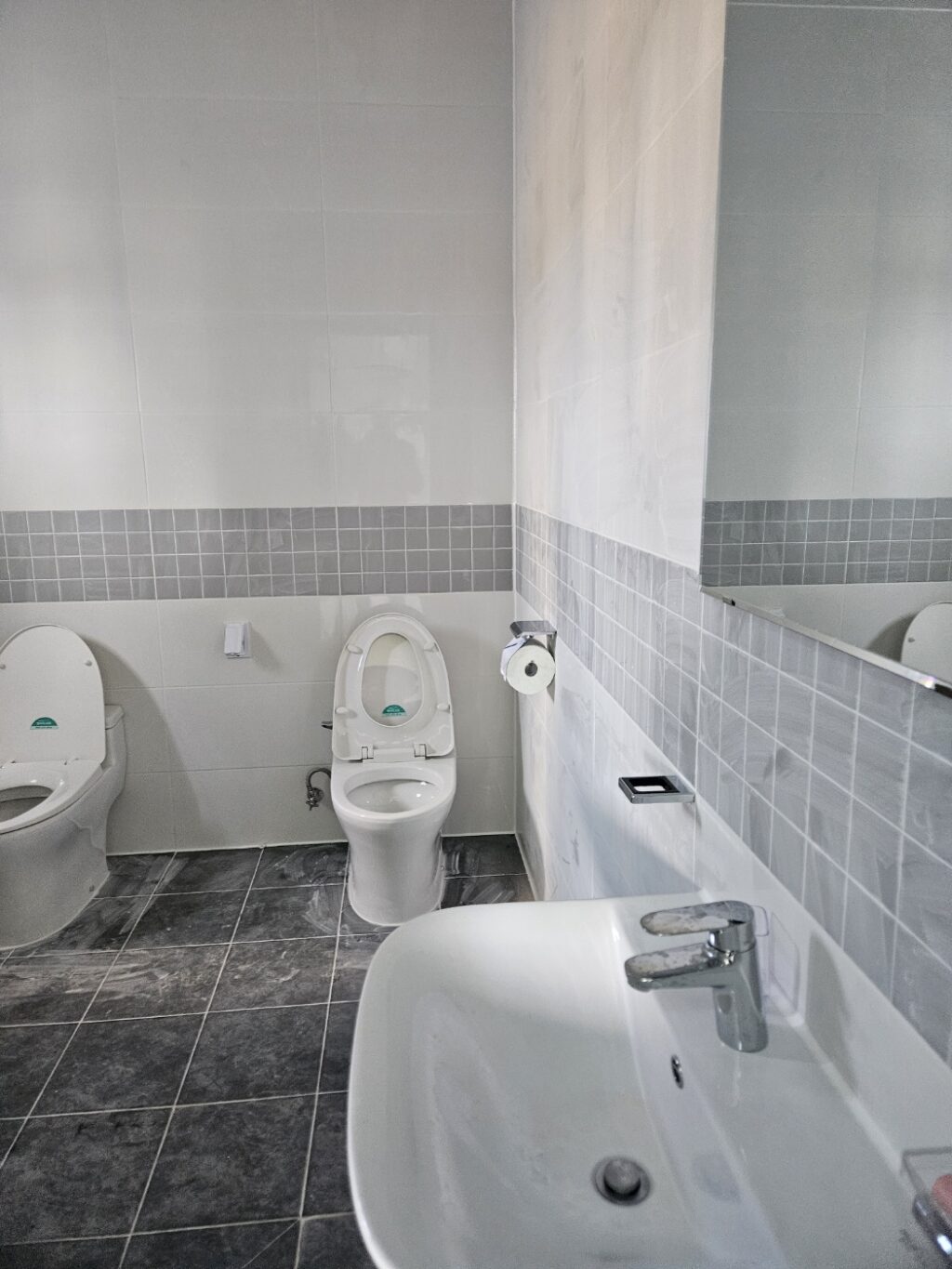 설치 전 수직 수평을 위한 작업