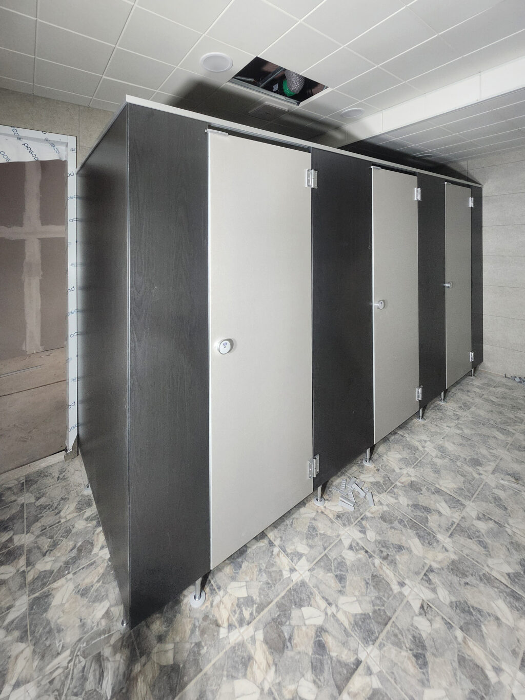 1층 큐비클 완성 모습