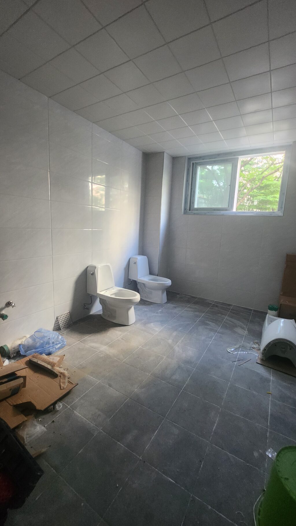 큐비클 설치 전 화장실 모습