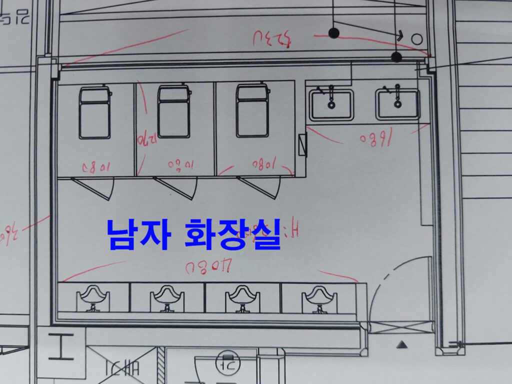 남자 화장실 도면